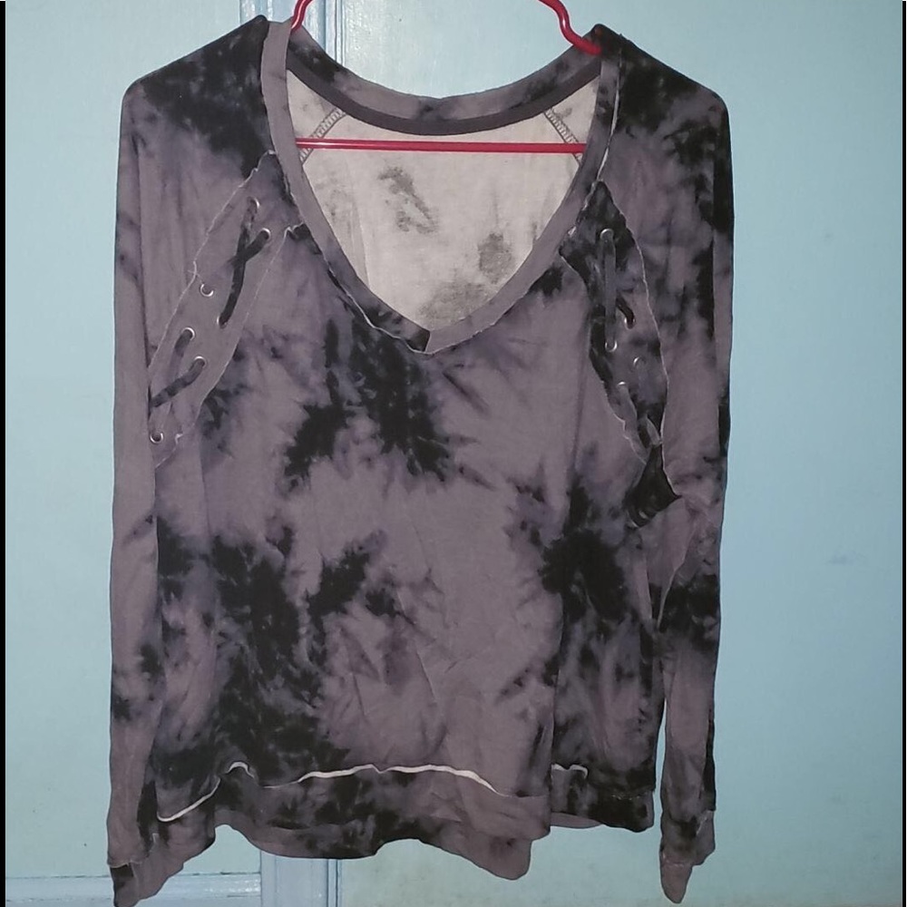 Long sleeved top